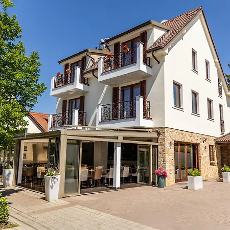 Mirage Отель 4*